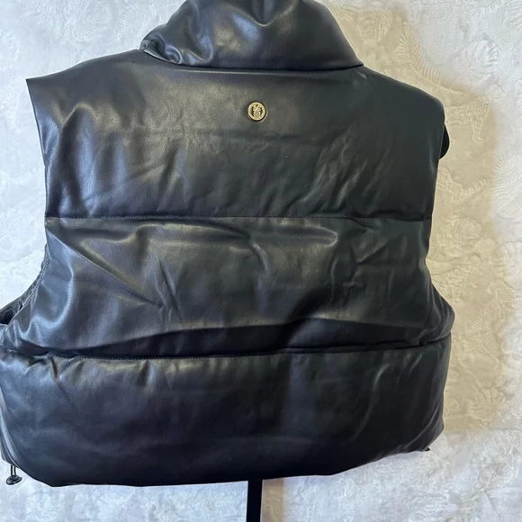 Simply Southern Shiny Black Vest - Picture 2 of 3